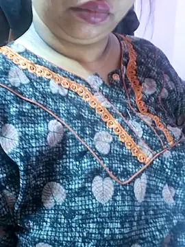 Ravina patil1 online show from September 9, 8:41 pm