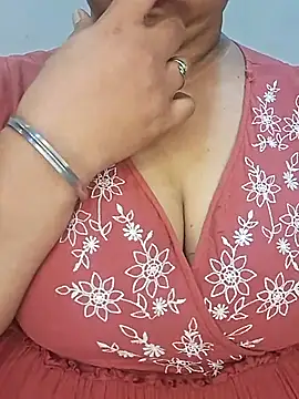 Snapshot of Ravina_patil1 chatting on March 3, 3:18 pm Ravina patil1 online show from March 3, 3:18 pm