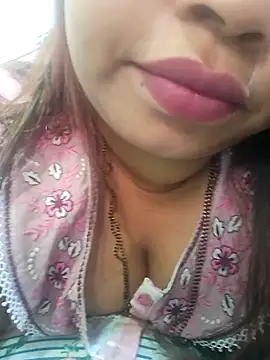 Snapshot of Ravina_patil1 chatting on March 7, 12:13 pm Ravina patil1 online show from March 7, 12:13 pm