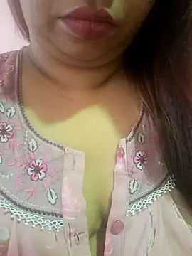 Snapshot of Ravina_patil1 chatting on March 8, 9:02 am Ravina patil1 online show from March 8, 9:02 am