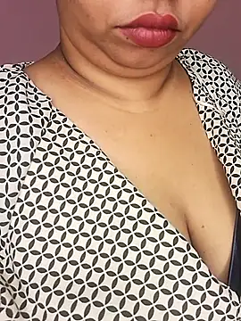 Snapshot of Ravina_patil1 chatting on March 26, 8:09 am Ravina patil1 online show from March 26, 8:09 am