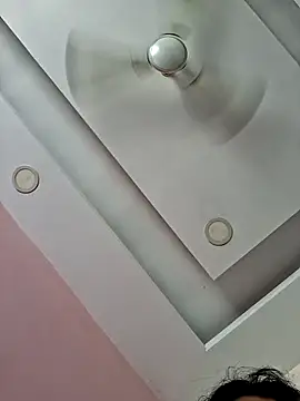 Snapshot of Ravina_patil1 chatting on March 27, 5:02 am Ravina patil1 online show from March 27, 5:02 am