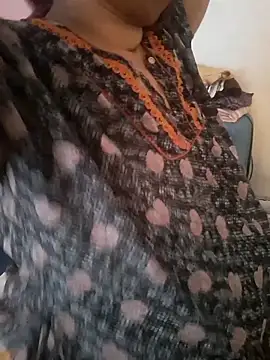 Snapshot of Ravina_patil1 chatting on March 27, 8:26 am Ravina patil1 online show from March 27, 8:26 am