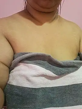 Snapshot of Ravina_patil1 chatting on March 30, 6:36 am Ravina patil1 online show from March 30, 6:36 am