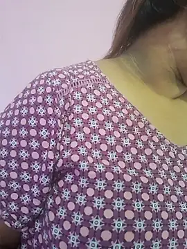 Ravina patil1 online show from May 21, 5:47 am