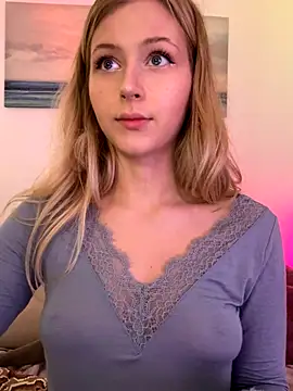 LunaRase online show from September 20, 9:43 am