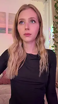 LunaRase online show from October 23, 10:14 am