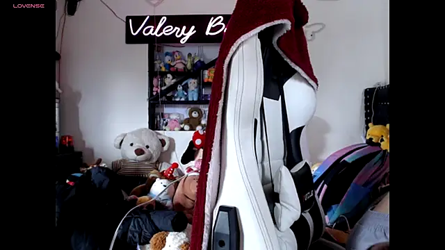 ValeryBaker  online show from November 3, 3:02 pm