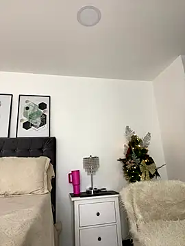 exoticcute online show from November 25, 5:35 pm