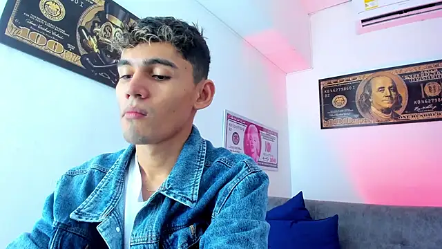 EstebanPerez  online show from December 16, 12:06 pm