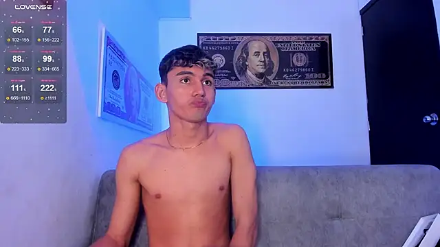 EstebanPerez  online show from December 19, 6:23 pm