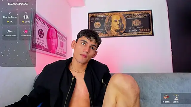 EstebanPerez  online show from December 28, 6:18 pm