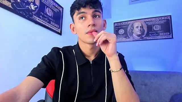 EstebanPerez  online show from January 13, 12:02 pm