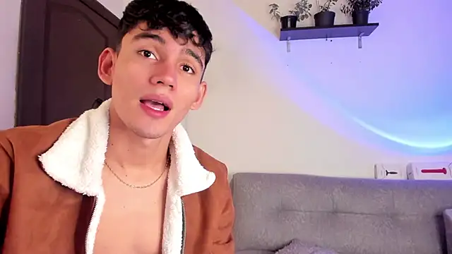 EstebanPerez  online show from January 29, 1:07 pm