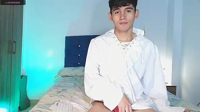 EstebanPerez  online show from March 14, 1:46 pm