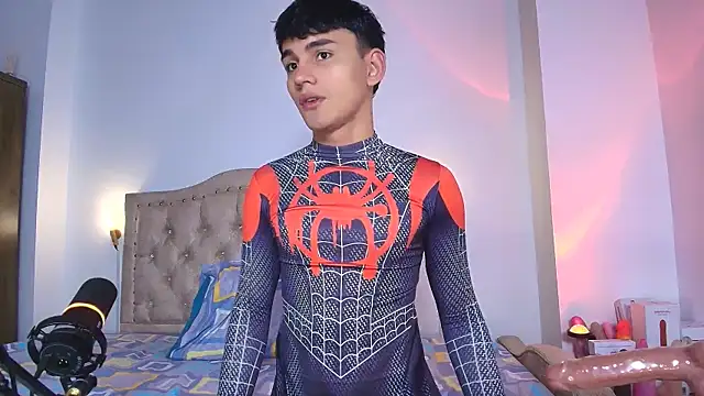 EstebanPerez  online show from October 5, 1:09 pm