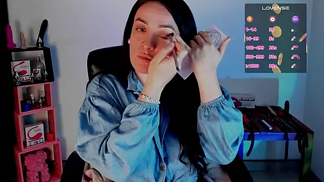 Snapshot of sara_goodgirl13 chatting on September 18, 5:37 pm sara goodgirl13 online show from September 18, 5:37 pm