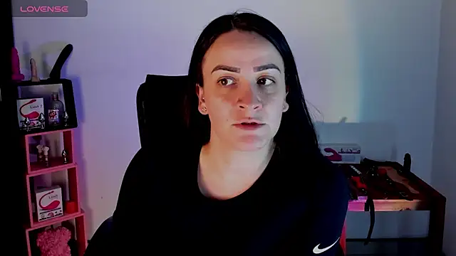 Snapshot of sara_goodgirl13 chatting on October 2, 7:10 pm sara goodgirl13 online show from October 2, 7:10 pm