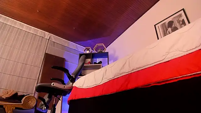 Moony 14 online show from November 1, 1:13 pm