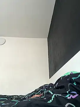 Snapshot of MikyVesela chatting on March 19, 8:29 am MikyVesela online show from March 19, 8:29 am