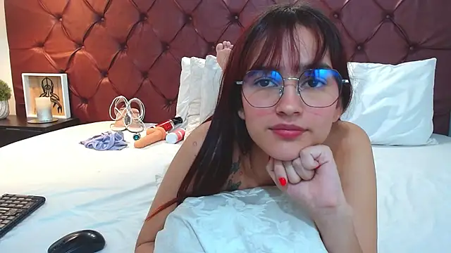 MelodyMansson online show from January 14, 5:01 pm