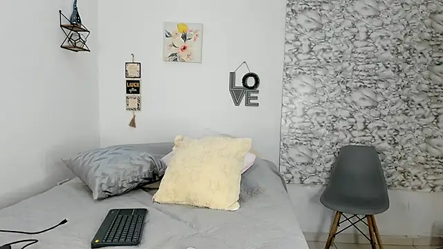 Canhela1 online show from November 14, 12:53 am