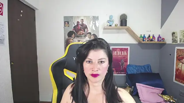 Aliiz 01 online show from June 5, 7:08 pm