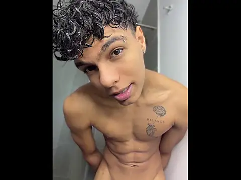 james dreams  online show from May 15, 11:34 pm