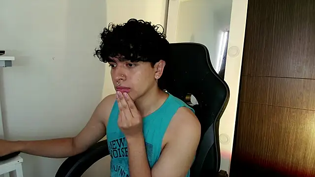  nickconnor01 online show from February 26, 8:54 pm