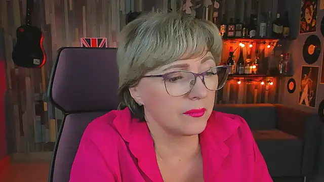 Snapshot of sugar_vivien chatting on December 7, 12:24 pm sugar vivien online show from December 7, 12:24 pm