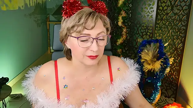 Snapshot of sugar_vivien chatting on December 25, 12:15 pm sugar vivien online show from December 25, 12:15 pm