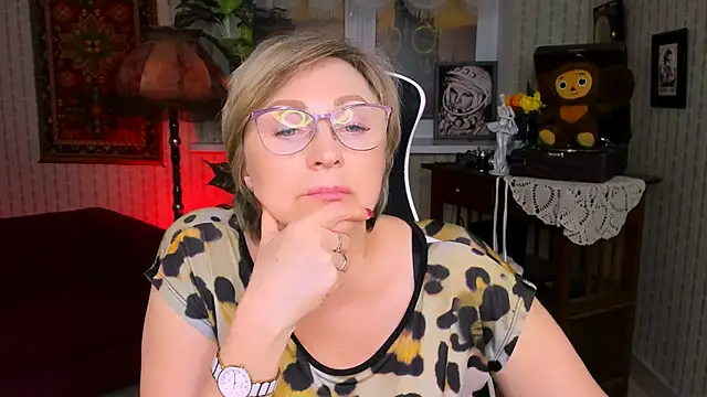Snapshot of sugar_vivien chatting on January 4, 6:19 pm sugar vivien online show from January 4, 6:19 pm