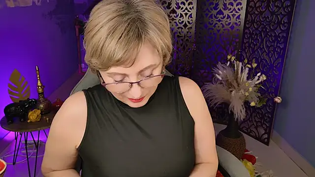 Snapshot of sugar_vivien chatting on January 12, 4:29 pm sugar vivien online show from January 12, 4:29 pm