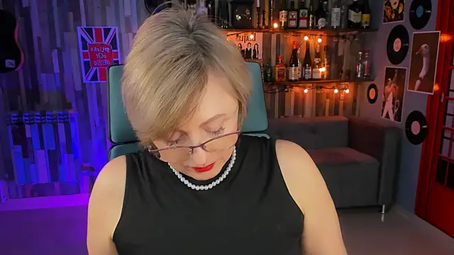 Snapshot of sugar_vivien chatting on January 19, 7:47 pm sugar vivien online show from January 19, 7:47 pm