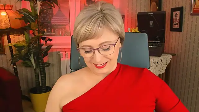 Snapshot of sugar_vivien chatting on February 12, 9:10 am sugar vivien online show from February 12, 9:10 am