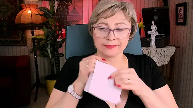 Snapshot of sugar_vivien chatting on February 20, 4:14 pm sugar vivien online show from February 20, 4:14 pm