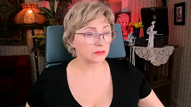 Snapshot of sugar_vivien chatting on February 20, 7:19 pm sugar vivien online show from February 20, 7:19 pm