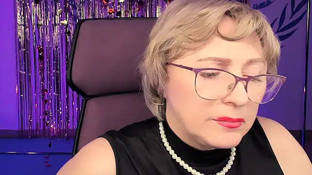 Snapshot of sugar_vivien chatting on February 22, 12:19 pm sugar vivien online show from February 22, 12:19 pm