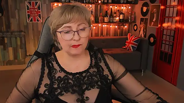 Snapshot of sugar_vivien chatting on February 23, 7:17 pm sugar vivien online show from February 23, 7:17 pm