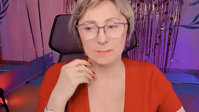 Snapshot of sugar_vivien chatting on February 28, 4:20 pm sugar vivien online show from February 28, 4:20 pm