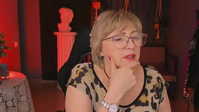 Snapshot of sugar_vivien chatting on March 12, 12:04 pm sugar vivien online show from March 12, 12:04 pm