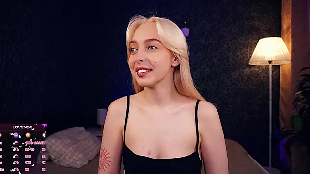 GIoria cute online show from January 24, 6:25 pm
