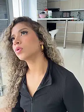 Melina-Smith online show from November 14, 6:39 pm