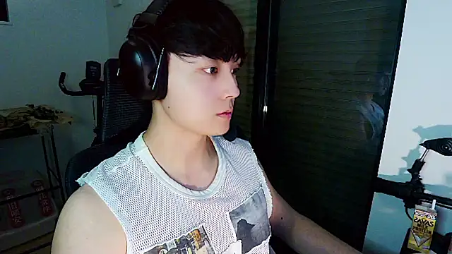 Tkcqcc online show from May 14, 2:57 pm