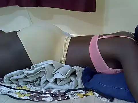 Snapshot of Sweet_chico2 chatting on March 10, 4:50 am Sweet chico2 online show from March 10, 4:50 am