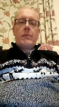 Snapshot of fastfun2012 chatting on January 1, 12:43 am fastfun2012 online show from January 1, 12:43 am