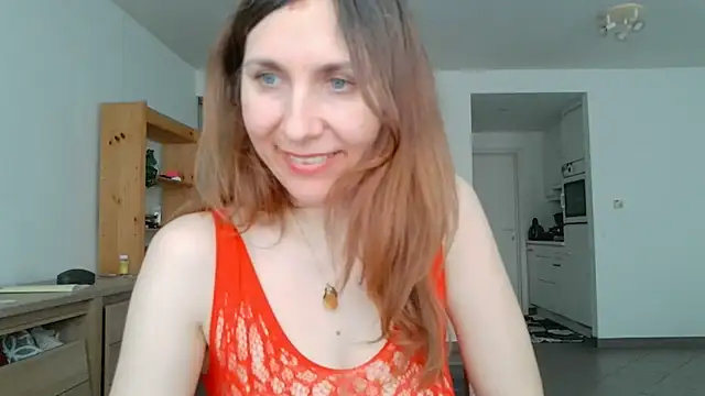 JasmineGlamour online show from May 4, 7:15 am