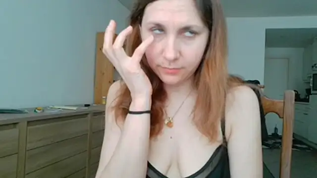 JasmineGlamour online show from May 14, 12:45 pm