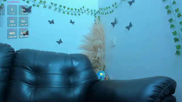 Snapshot of Amani_Bakir chatting on March 3, 11:49 am Amani Bakir online show from March 3, 11:49 am