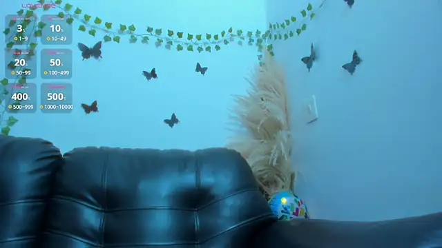 Snapshot of Amani_Bakir chatting on March 29, 12:27 pm Amani Bakir online show from March 29, 12:27 pm